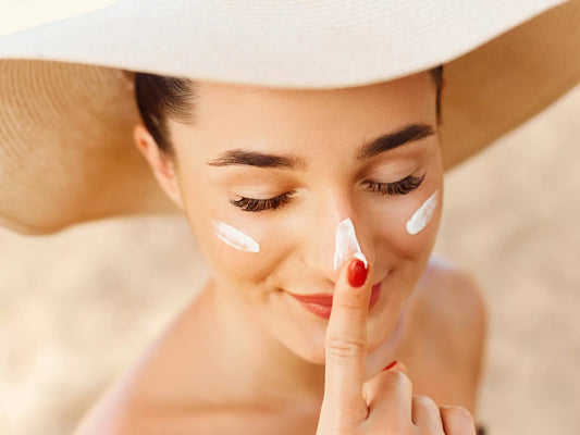 Sunblock v/s Sunscreen: A complete guide to sun protection